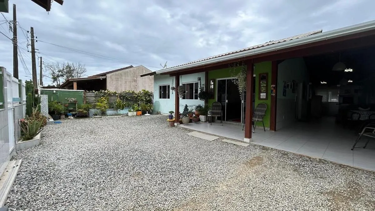 Casa Espacosa Para Ate 10 Pessoas Em Bombinhas Feriehus